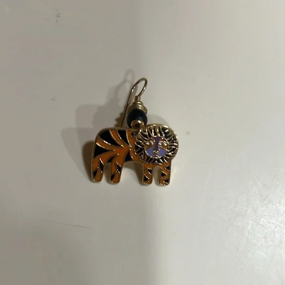Laurel Burch Lion Dangle Earrings - Picture 9 of 9